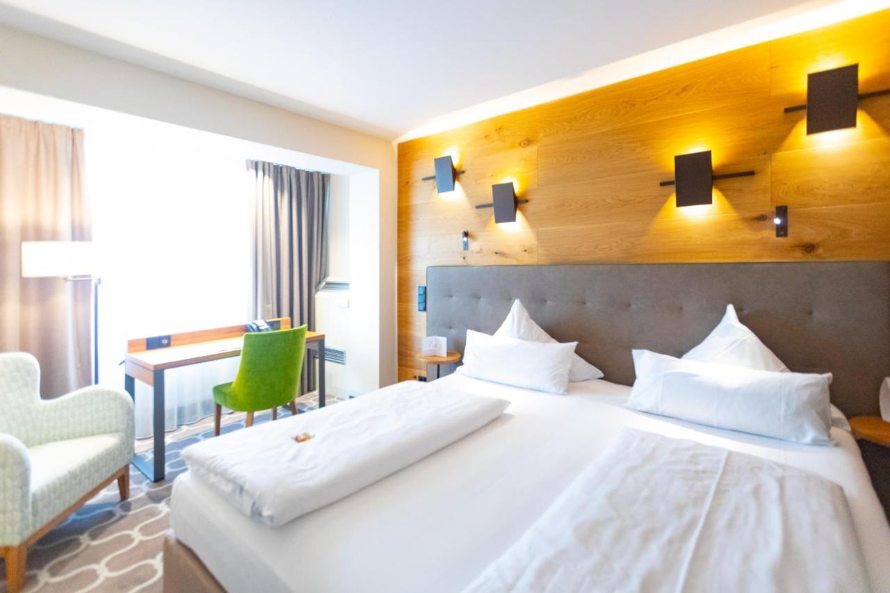 Olymp Munich Hotel Eching  Exterior photo